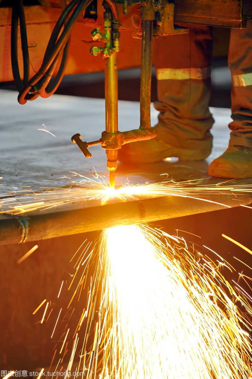 金属的变奏曲 从锈蚀到光辉的产业交响